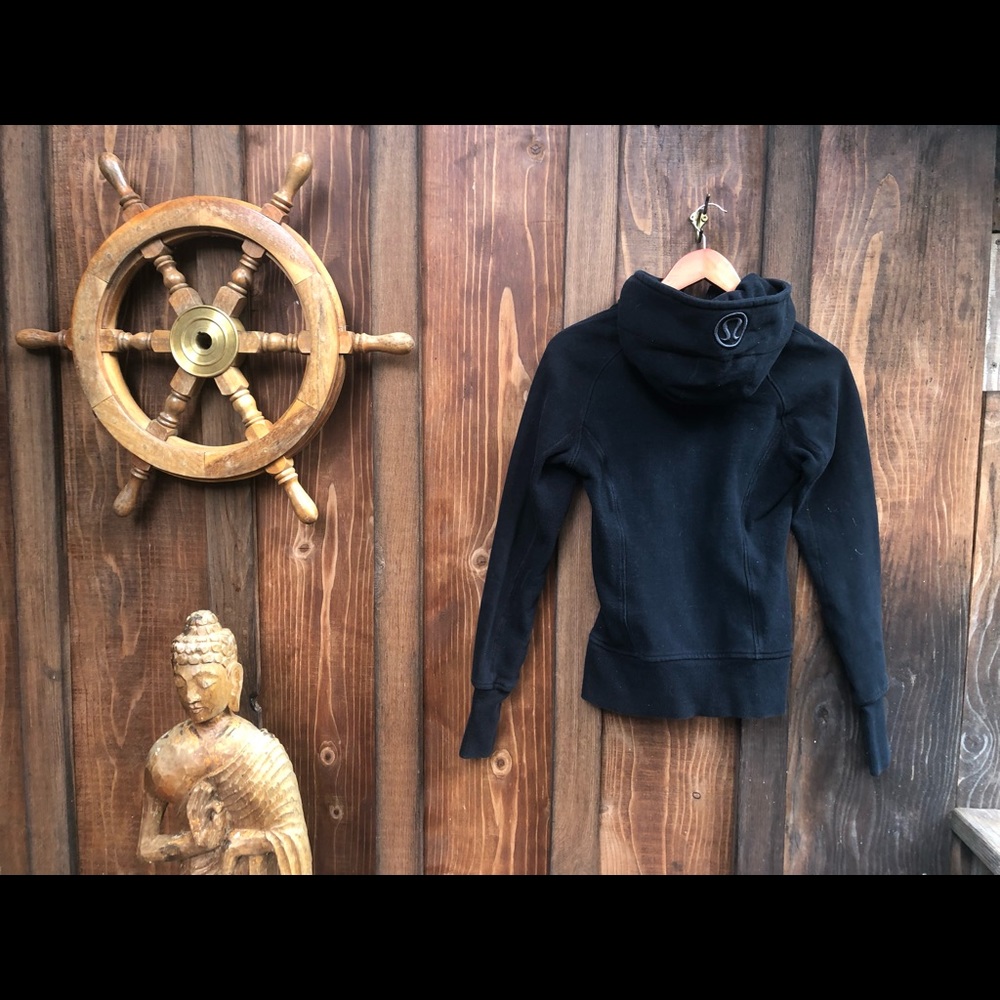 Lululemon sporty classic black hoodie